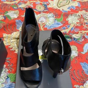 Vince camuto heel